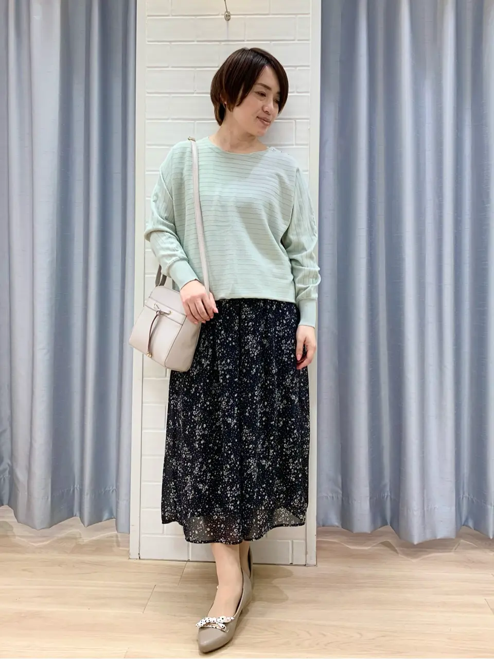 ANY SIS 丸岡 コーディネート画像