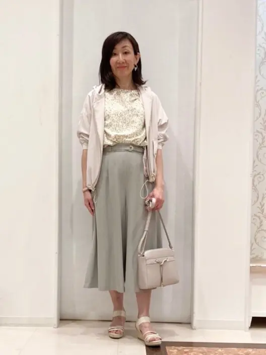 ANY SIS スタッフ コーディネート画像