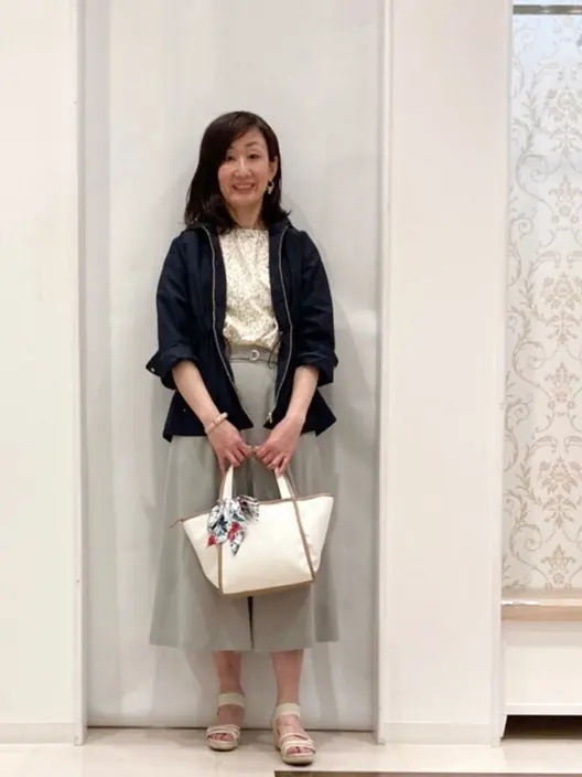 ANY SIS スタッフ コーディネート画像