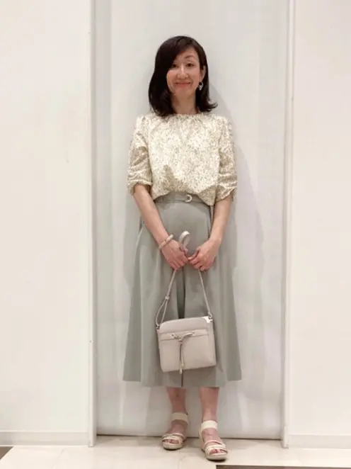 ANY SIS スタッフ コーディネート画像