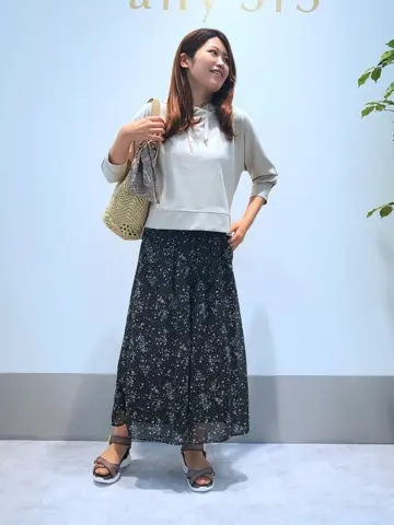 ANY SIS 岡本 コーディネート画像