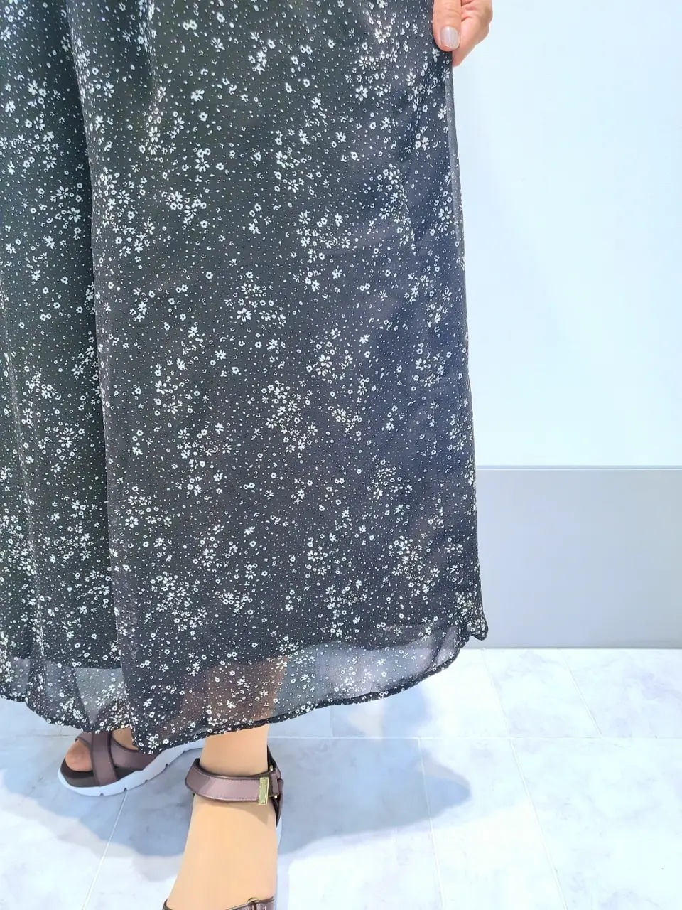 ANY SIS 岡本 コーディネート画像