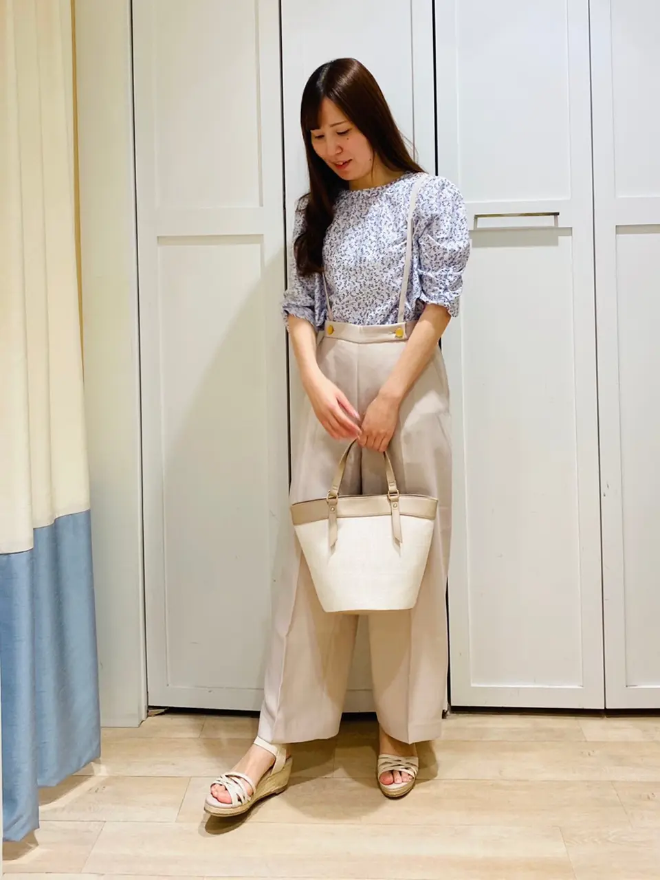 ANY SIS スタッフ コーディネート画像