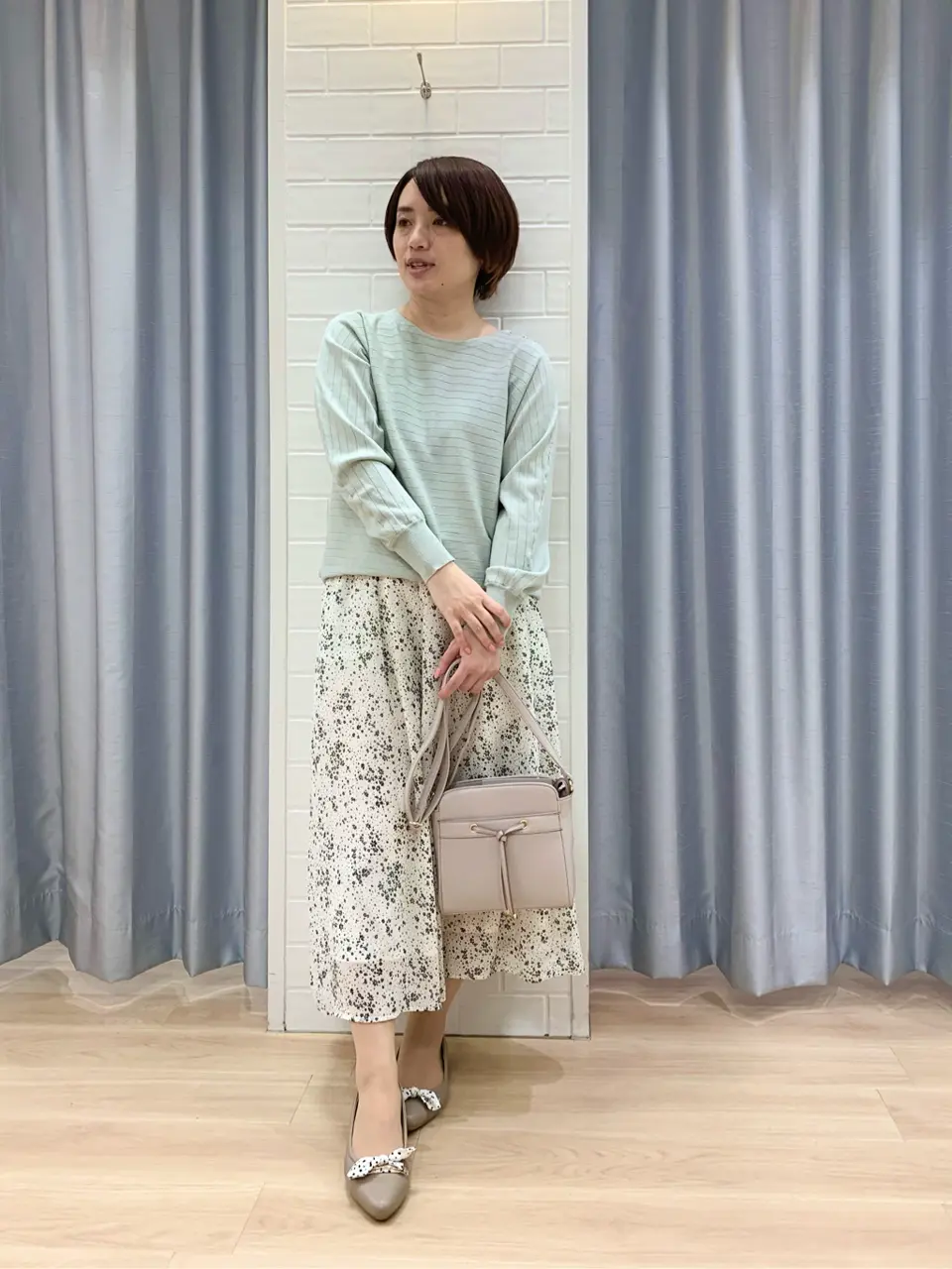 ANY SIS 丸岡 コーディネート画像