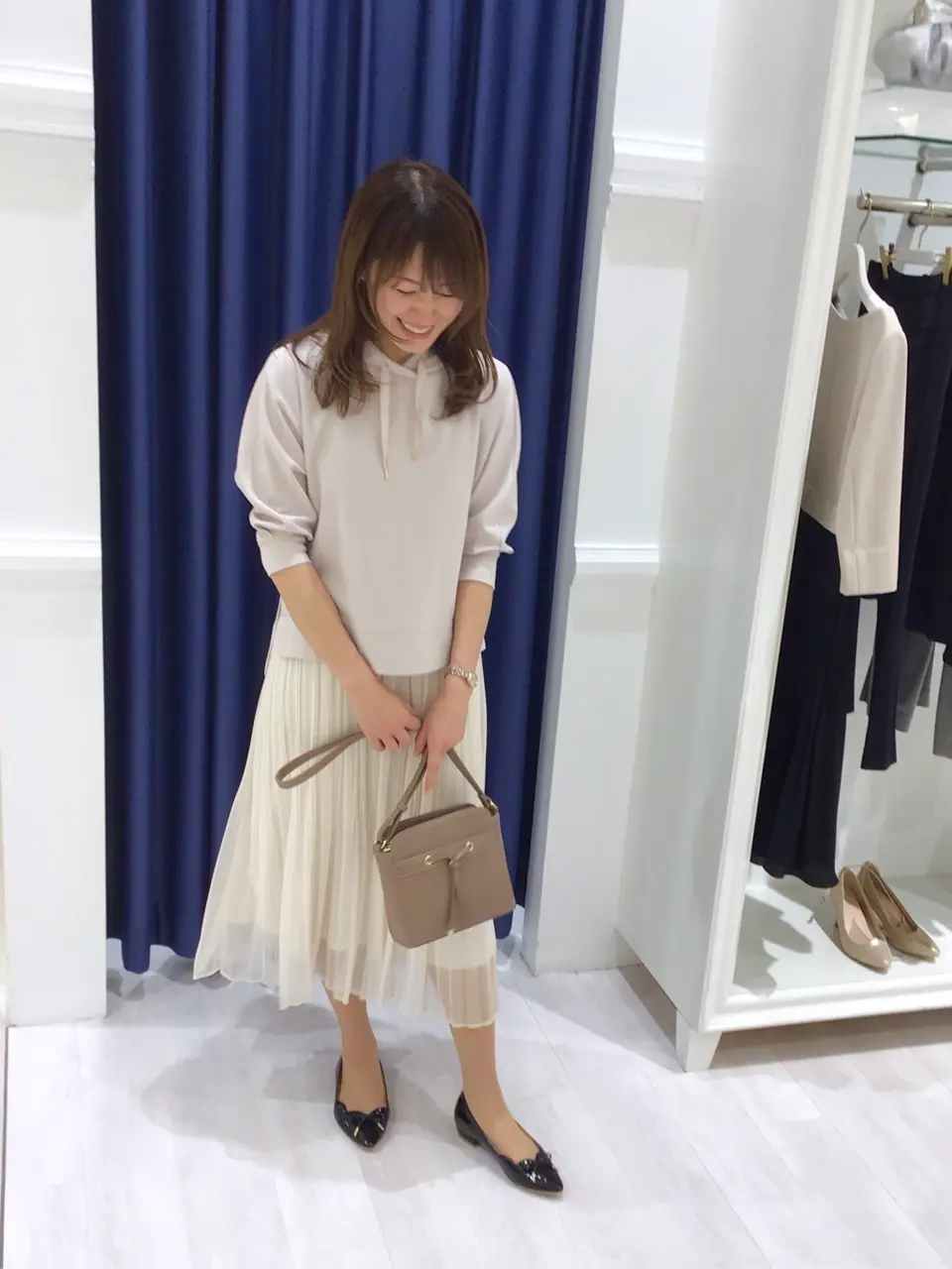 ANY SIS スタッフ コーディネート画像