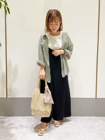 ANY SIS スタッフ コーディネート画像