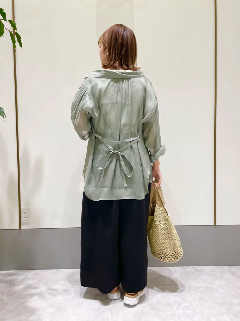 ANY SIS スタッフ コーディネート画像