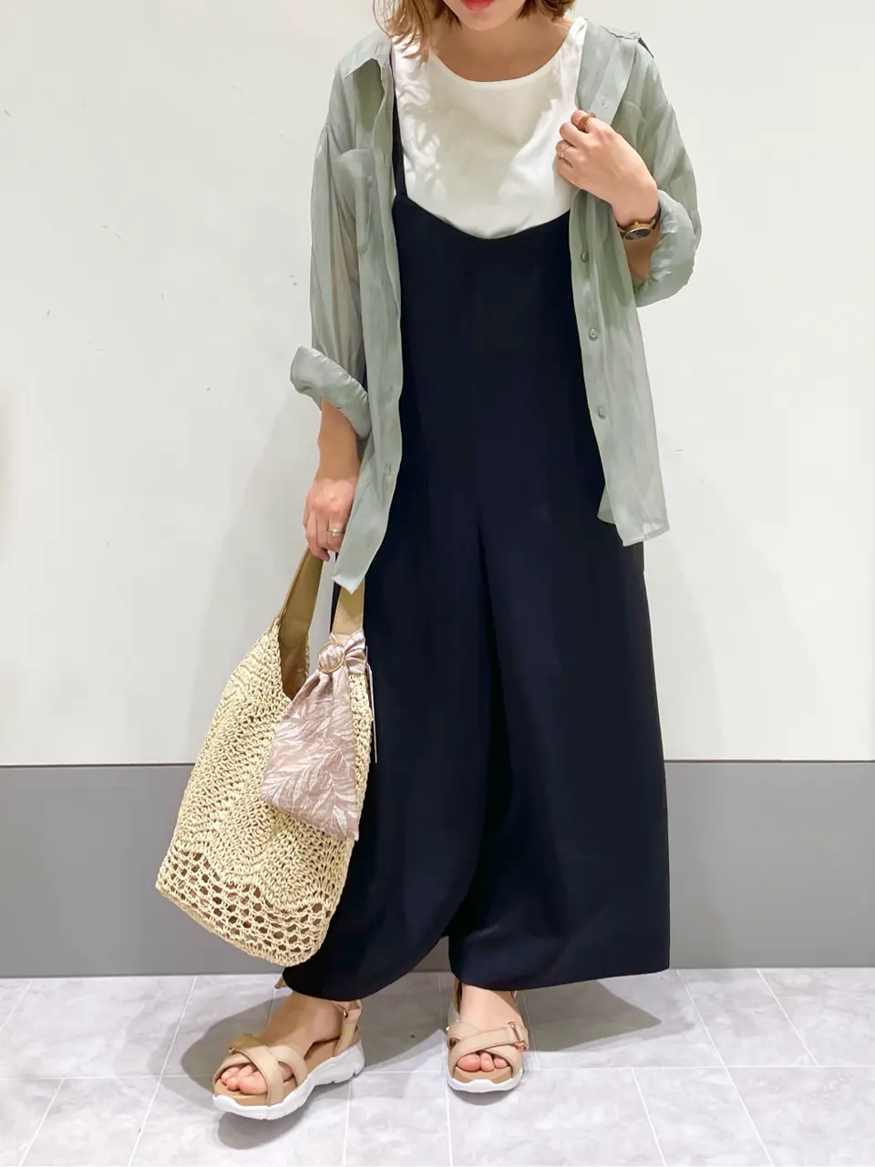 ANY SIS スタッフ コーディネート画像