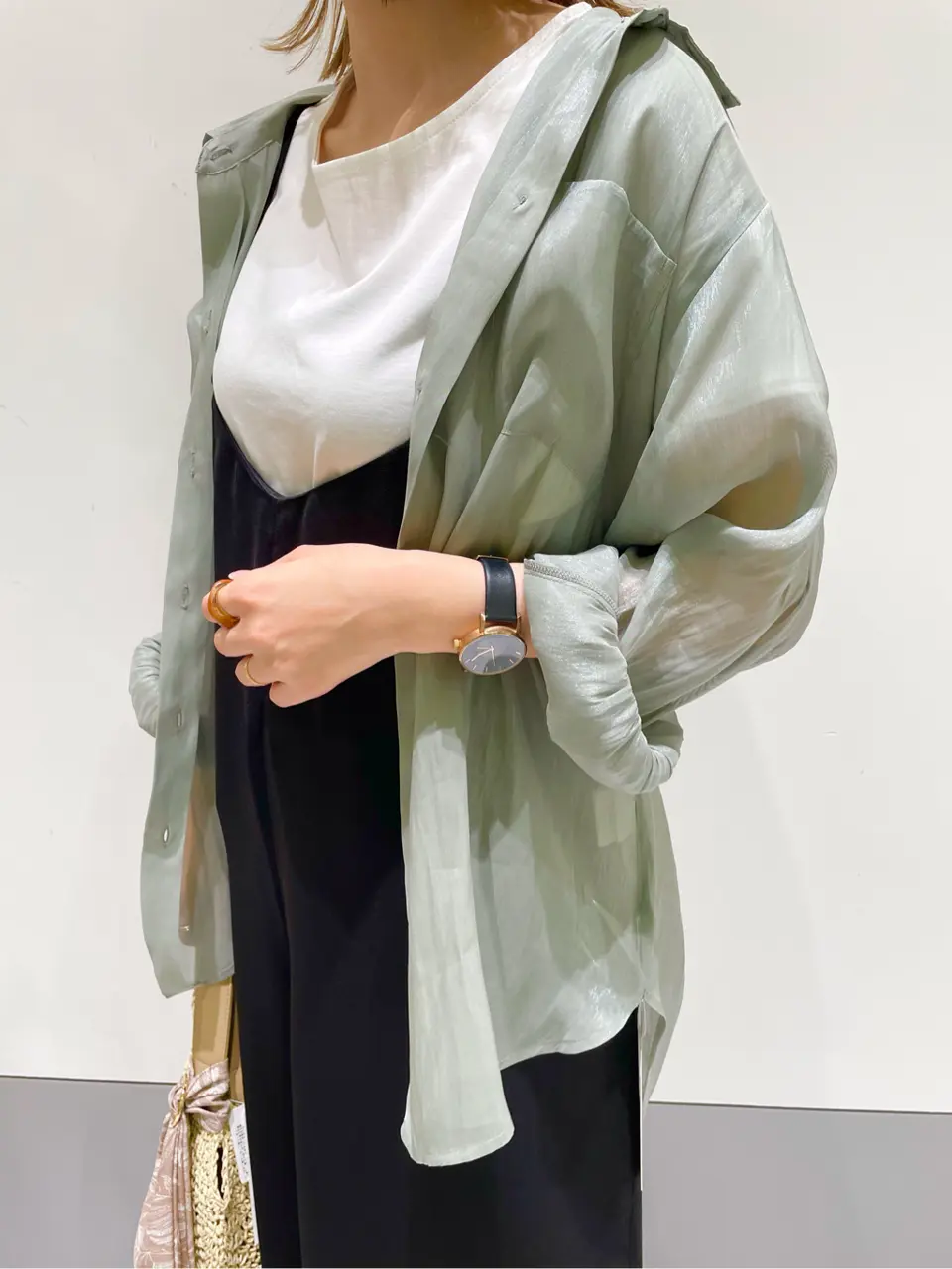 ANY SIS スタッフ コーディネート画像