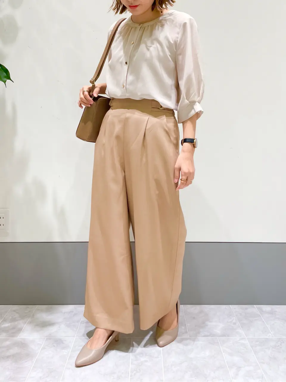 ANY SIS スタッフ コーディネート画像