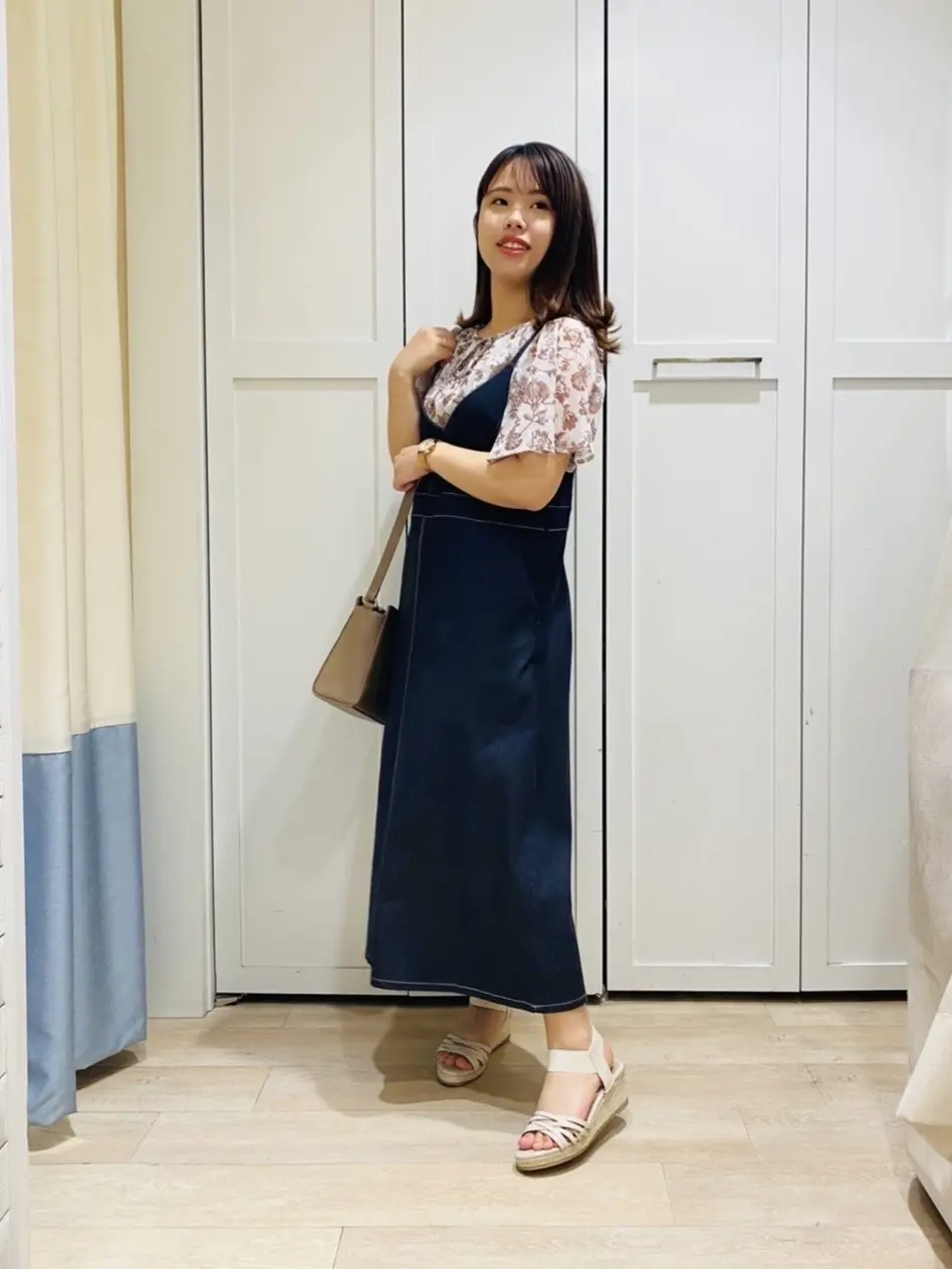 ANY SIS スタッフ コーディネート画像