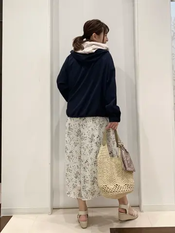 ANY SIS 横田 コーディネート画像