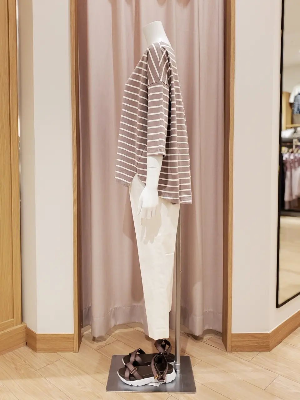 ANY SIS 岩田 コーディネート画像