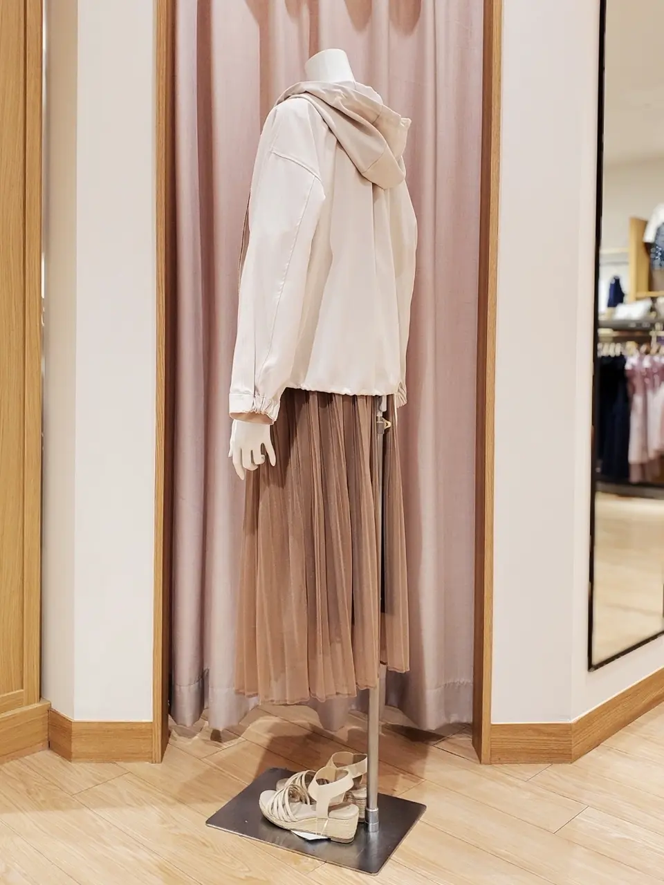 ANY SIS 岩田 コーディネート画像