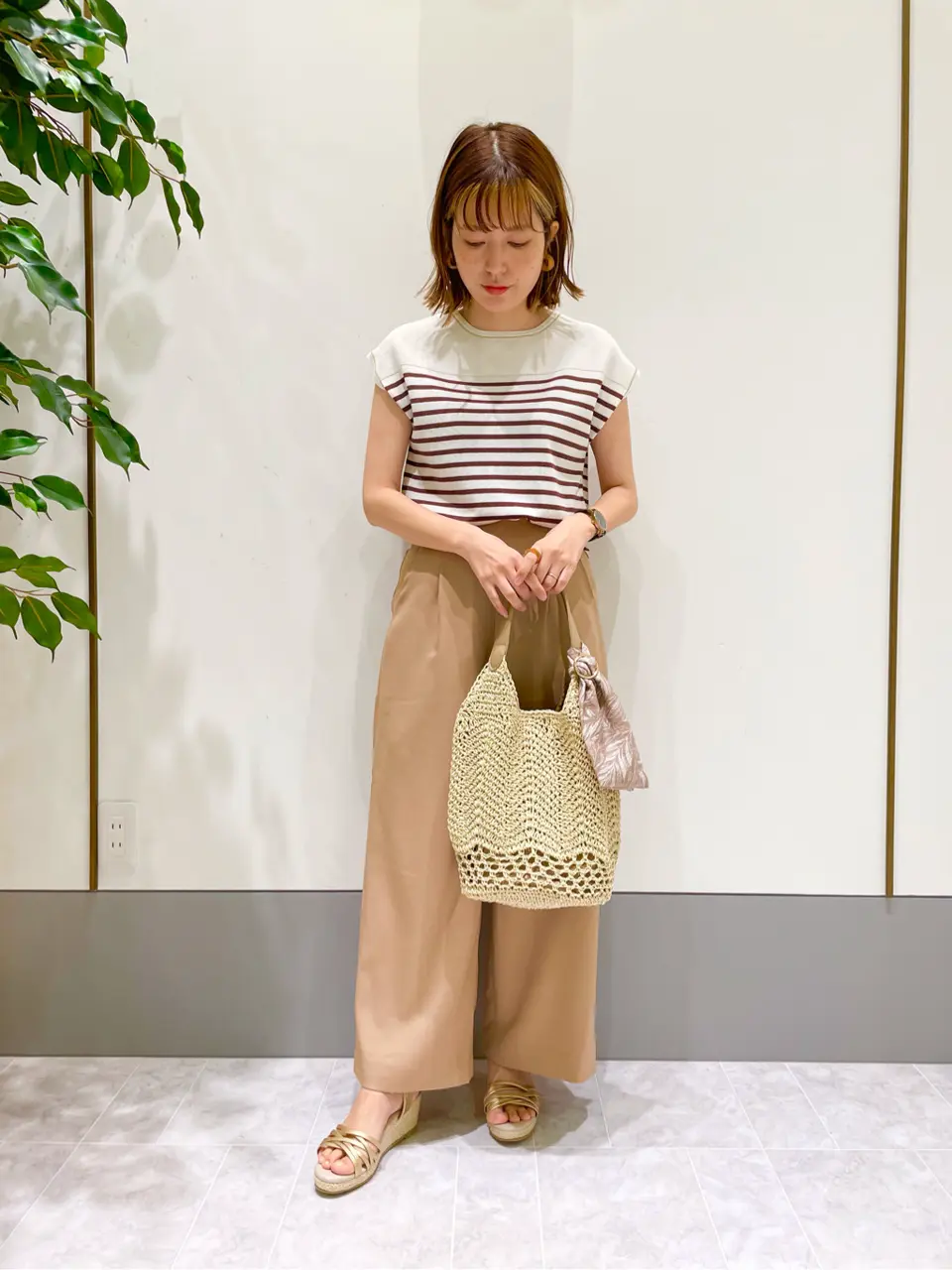 ANY SIS スタッフ コーディネート画像