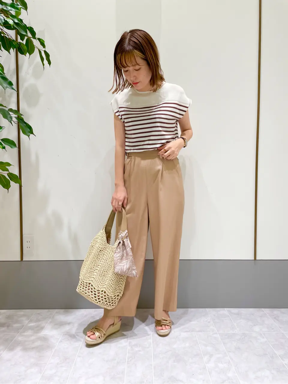 ANY SIS スタッフ コーディネート画像