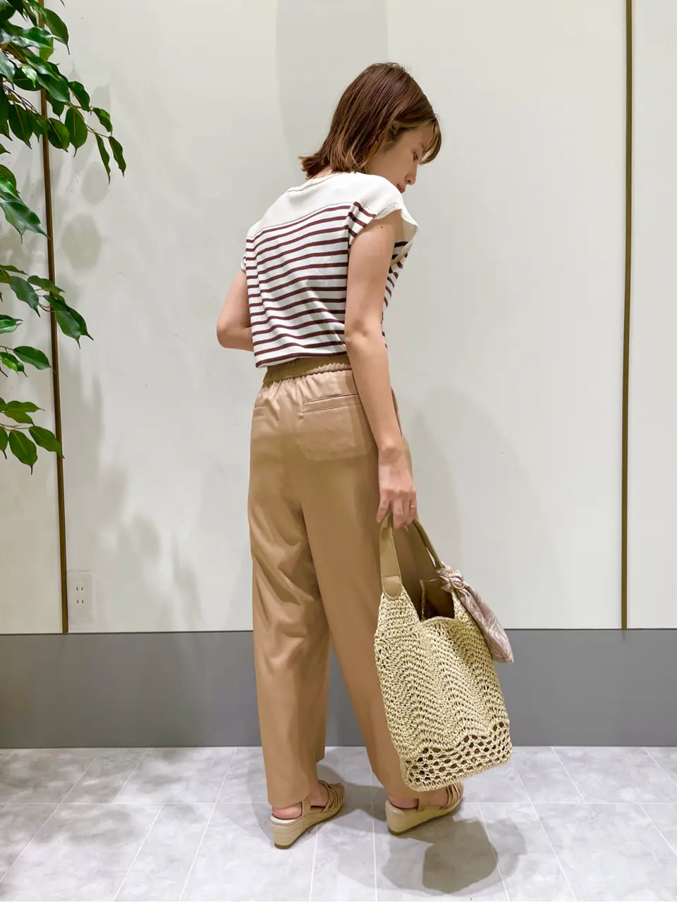 ANY SIS スタッフ コーディネート画像