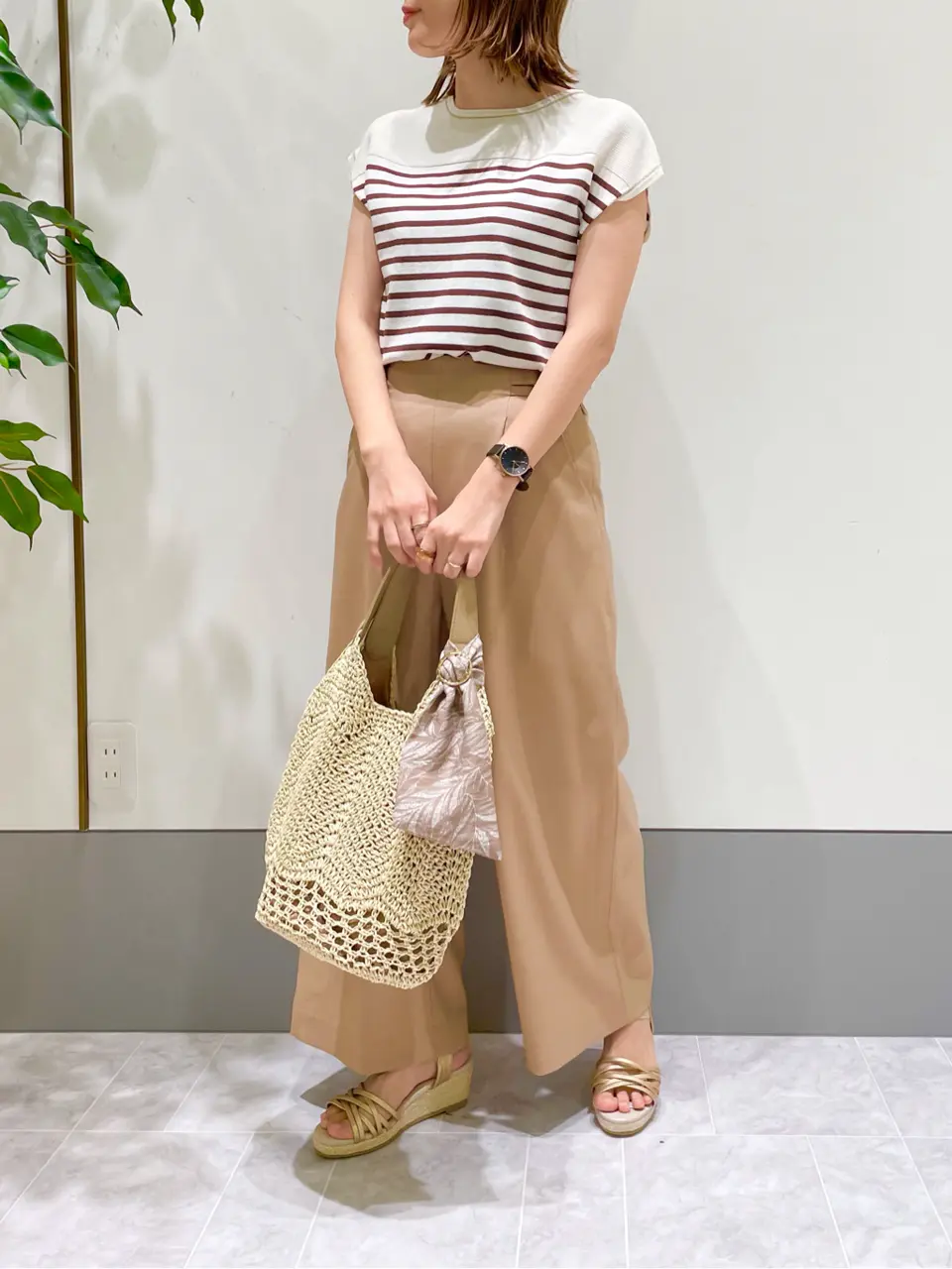 ANY SIS スタッフ コーディネート画像