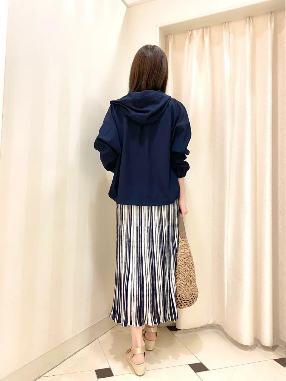 ANY SIS 金井 コーディネート画像