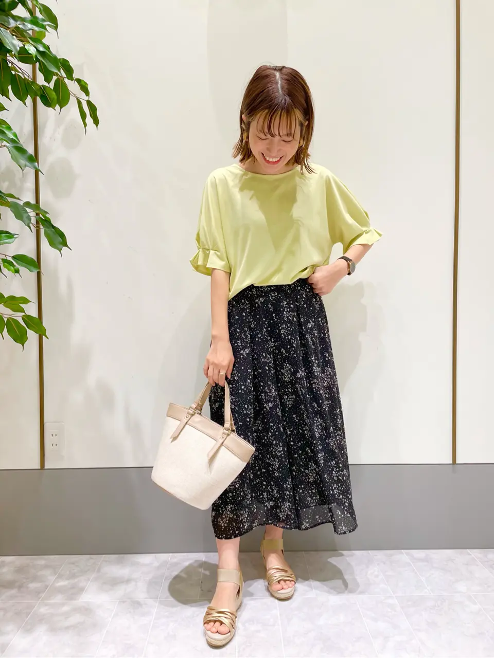 ANY SIS スタッフ コーディネート画像