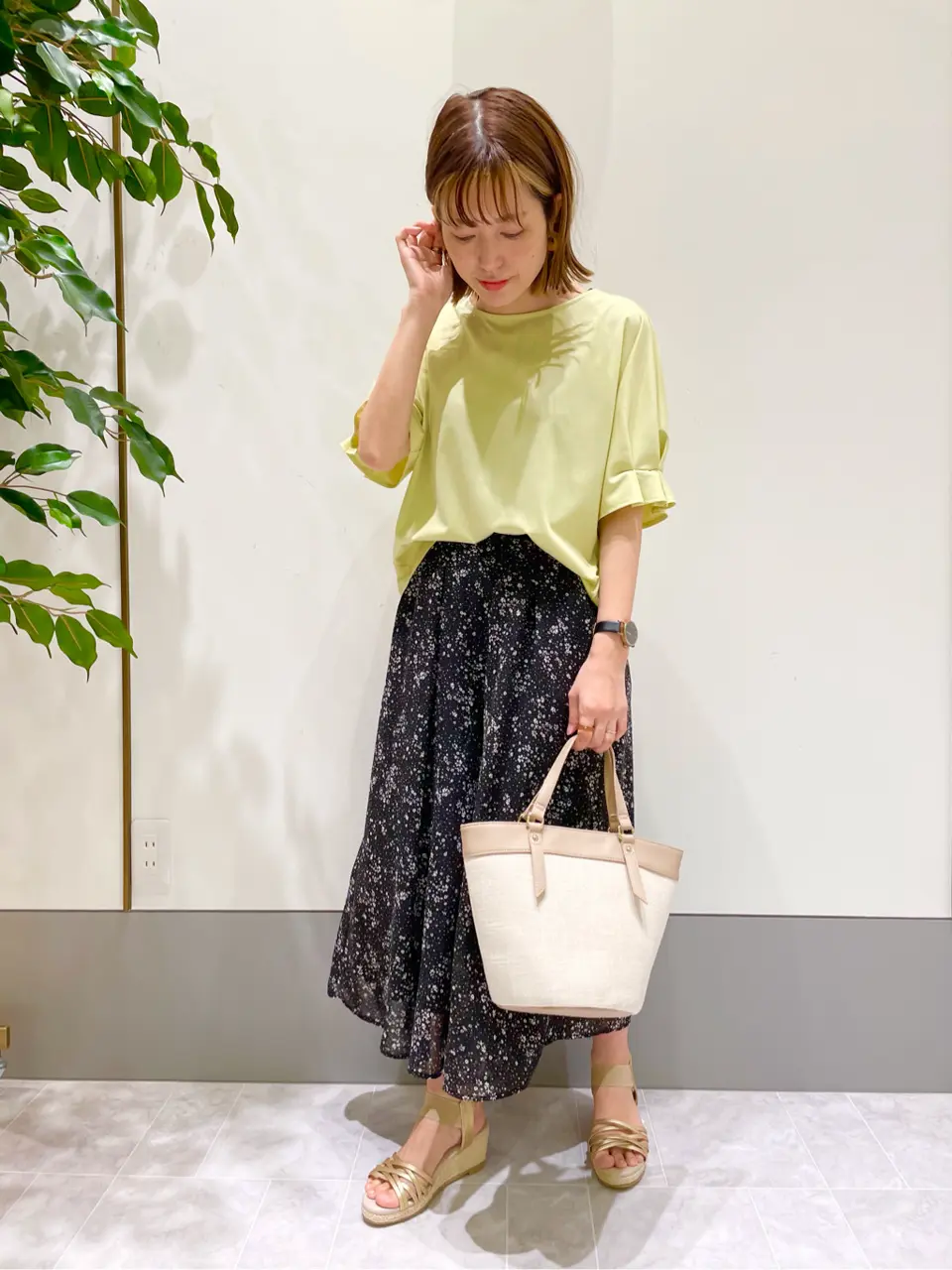 ANY SIS スタッフ コーディネート画像