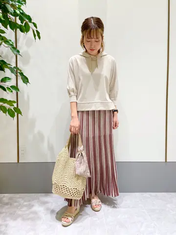 ANY SIS スタッフ コーディネート画像