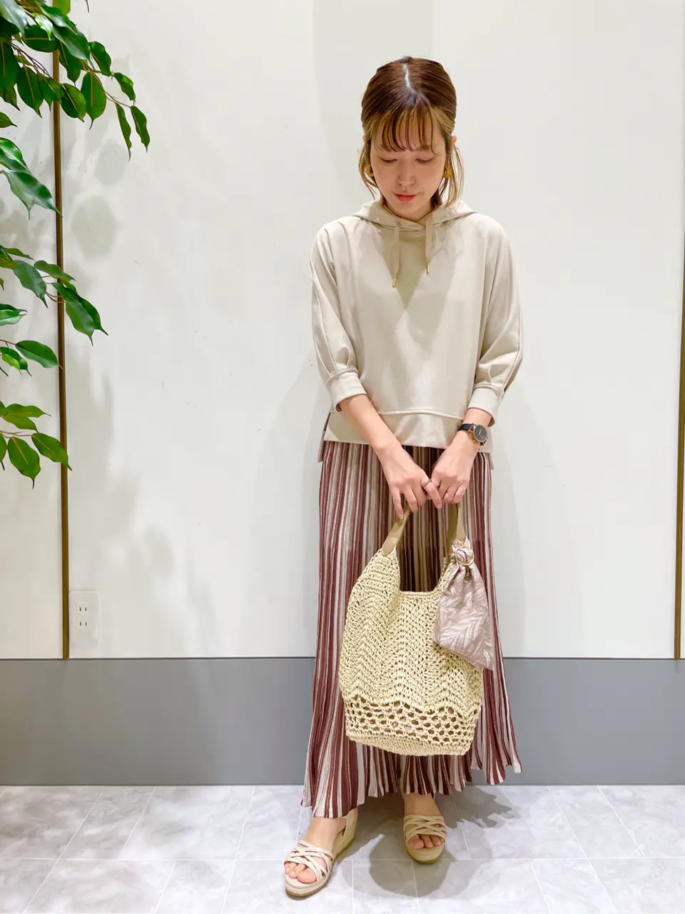 ANY SIS スタッフ コーディネート画像