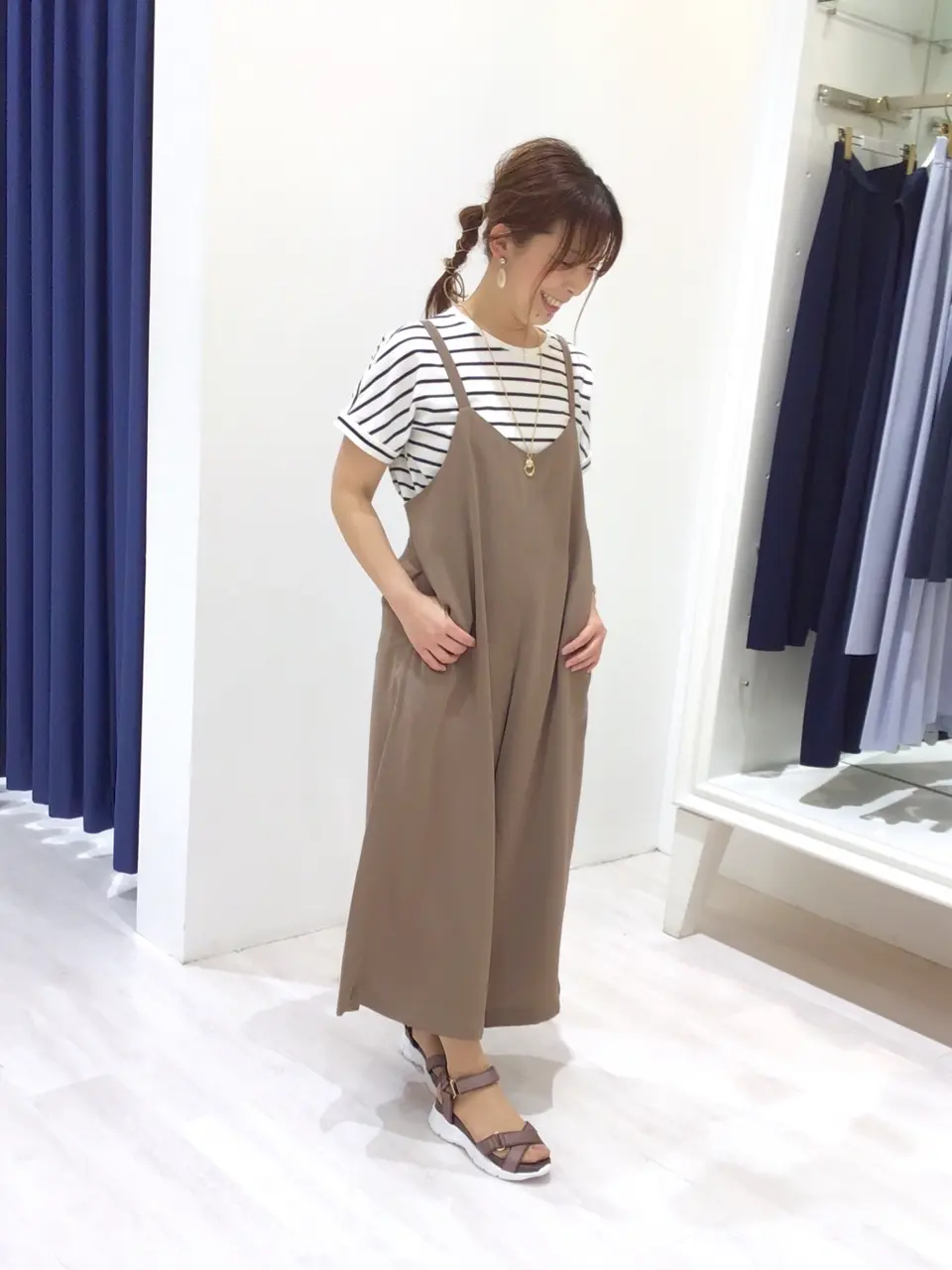 ANY SIS スタッフ コーディネート画像