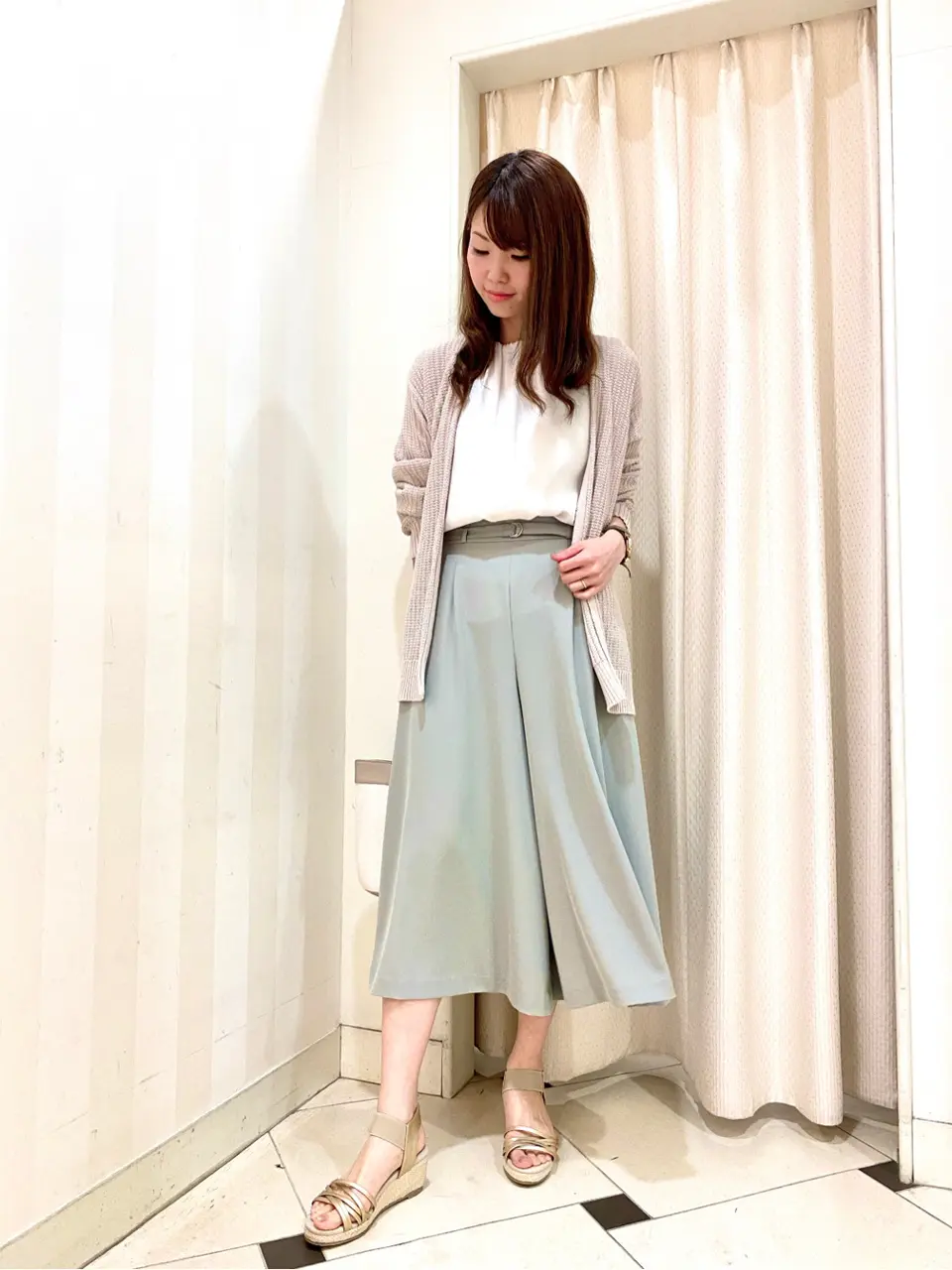 ANY SIS 金井 コーディネート画像