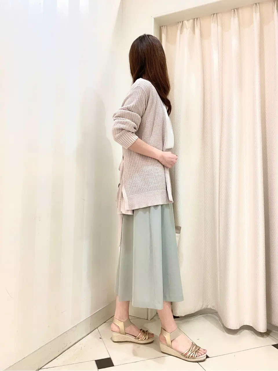 ANY SIS 金井 コーディネート画像