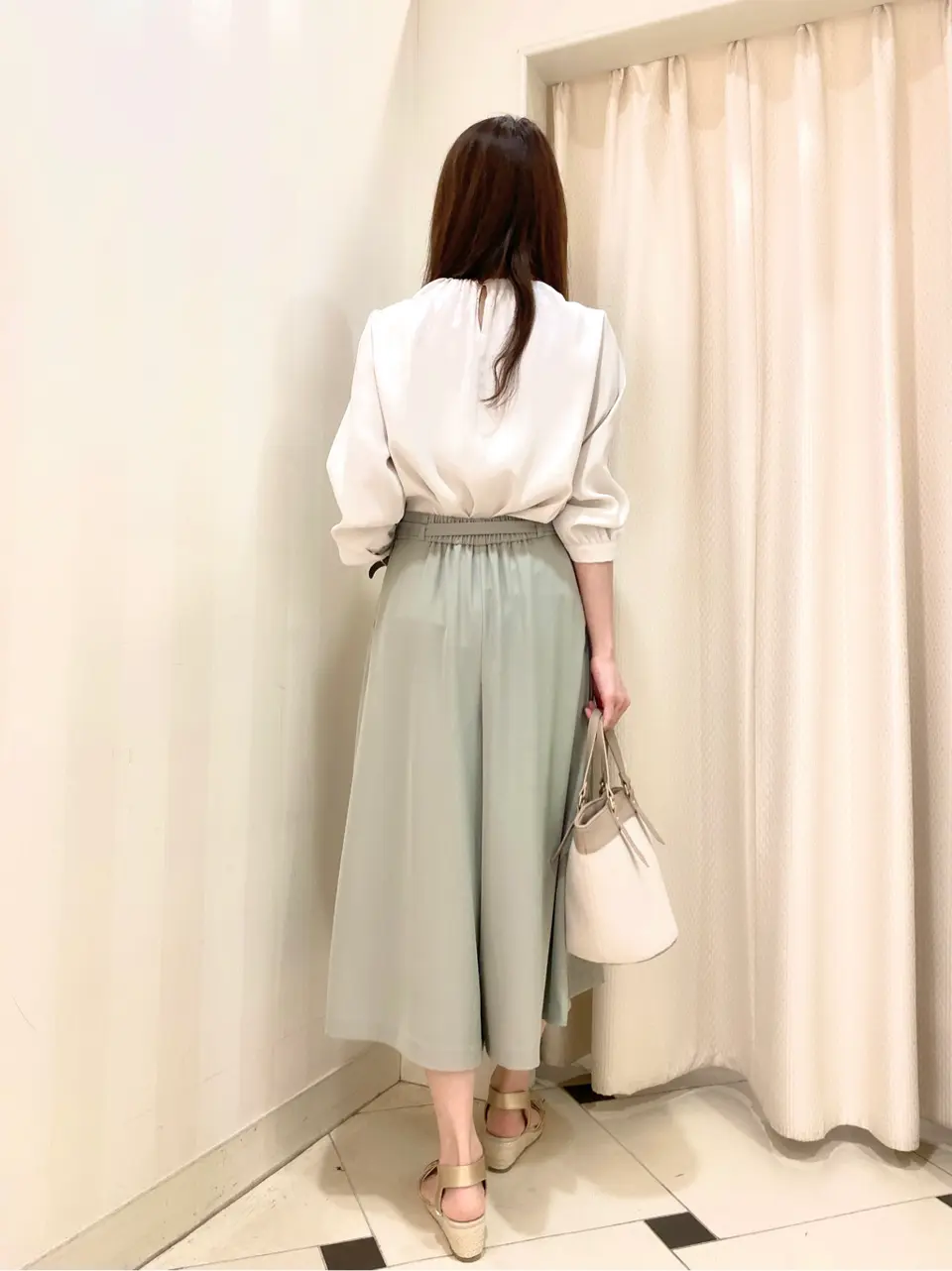 ANY SIS 金井 コーディネート画像