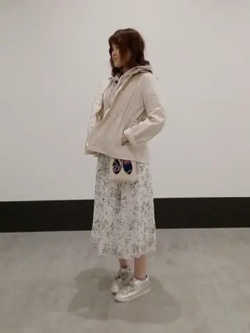 ANY SIS 川根　彩 コーディネート画像