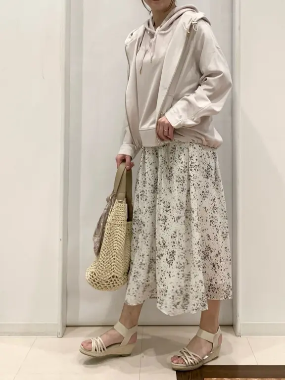 ANY SIS 横田 コーディネート画像