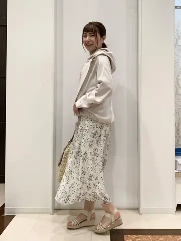 ANY SIS 横田 コーディネート画像