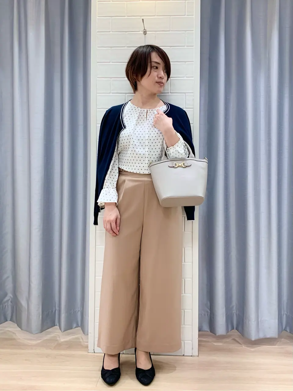 ANY SIS 丸岡 コーディネート画像