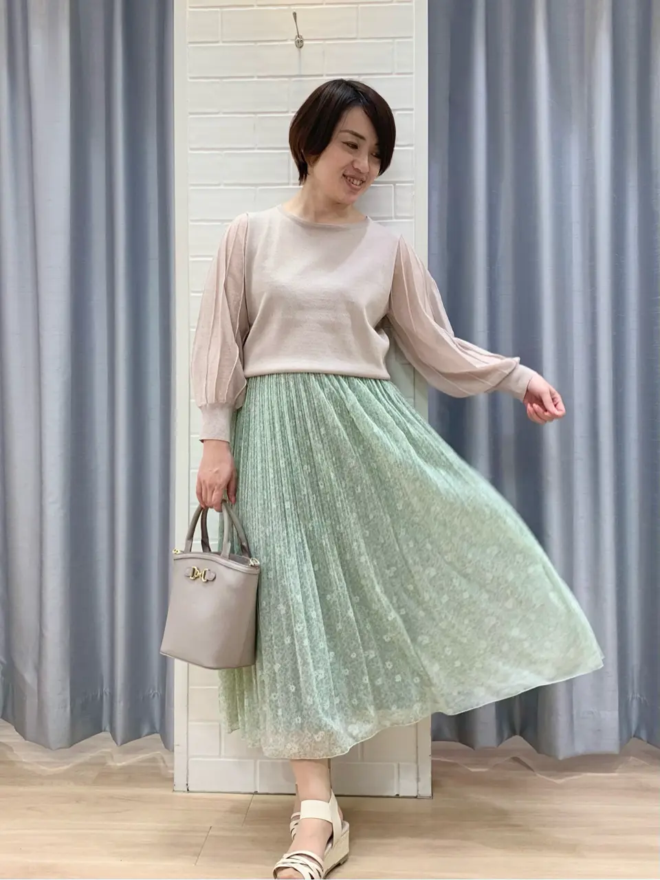 ANY SIS 丸岡 コーディネート画像