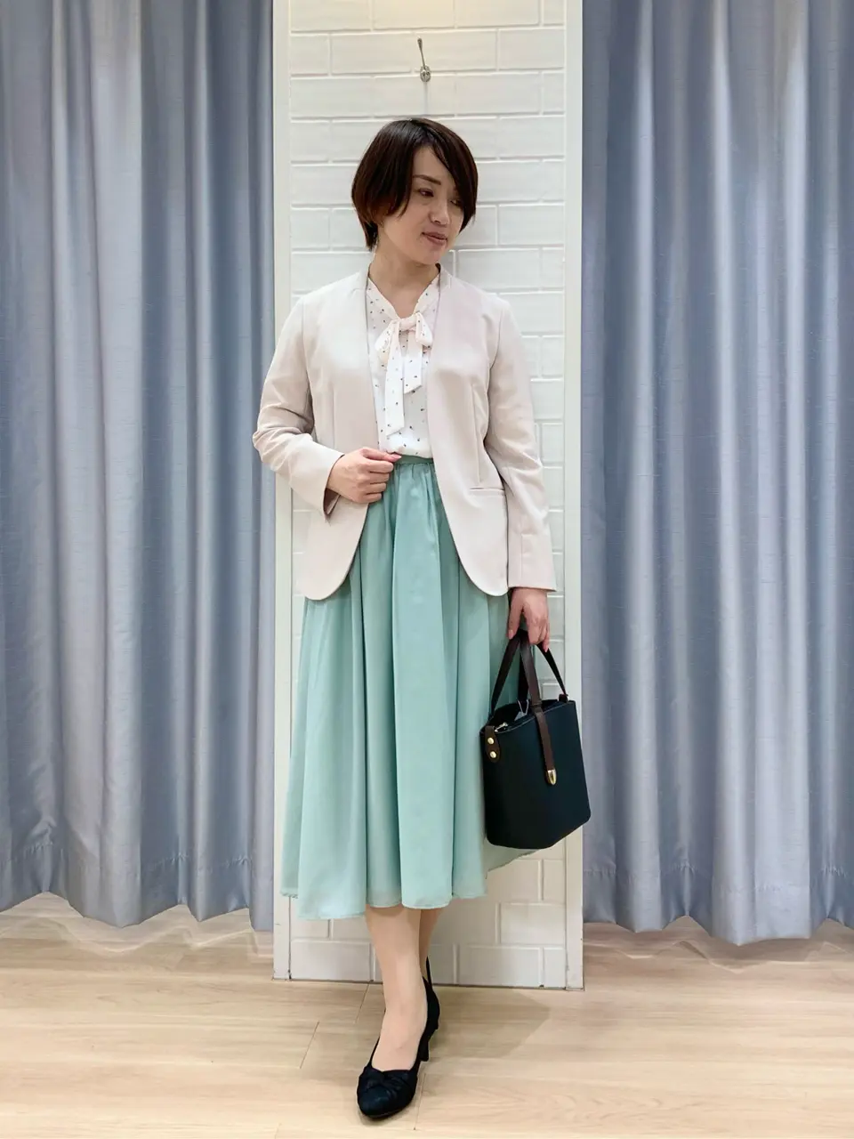 ANY SIS 丸岡 コーディネート画像