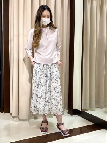 ANY SIS STAFF コーディネート画像