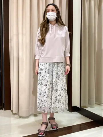 ANY SIS STAFF コーディネート画像