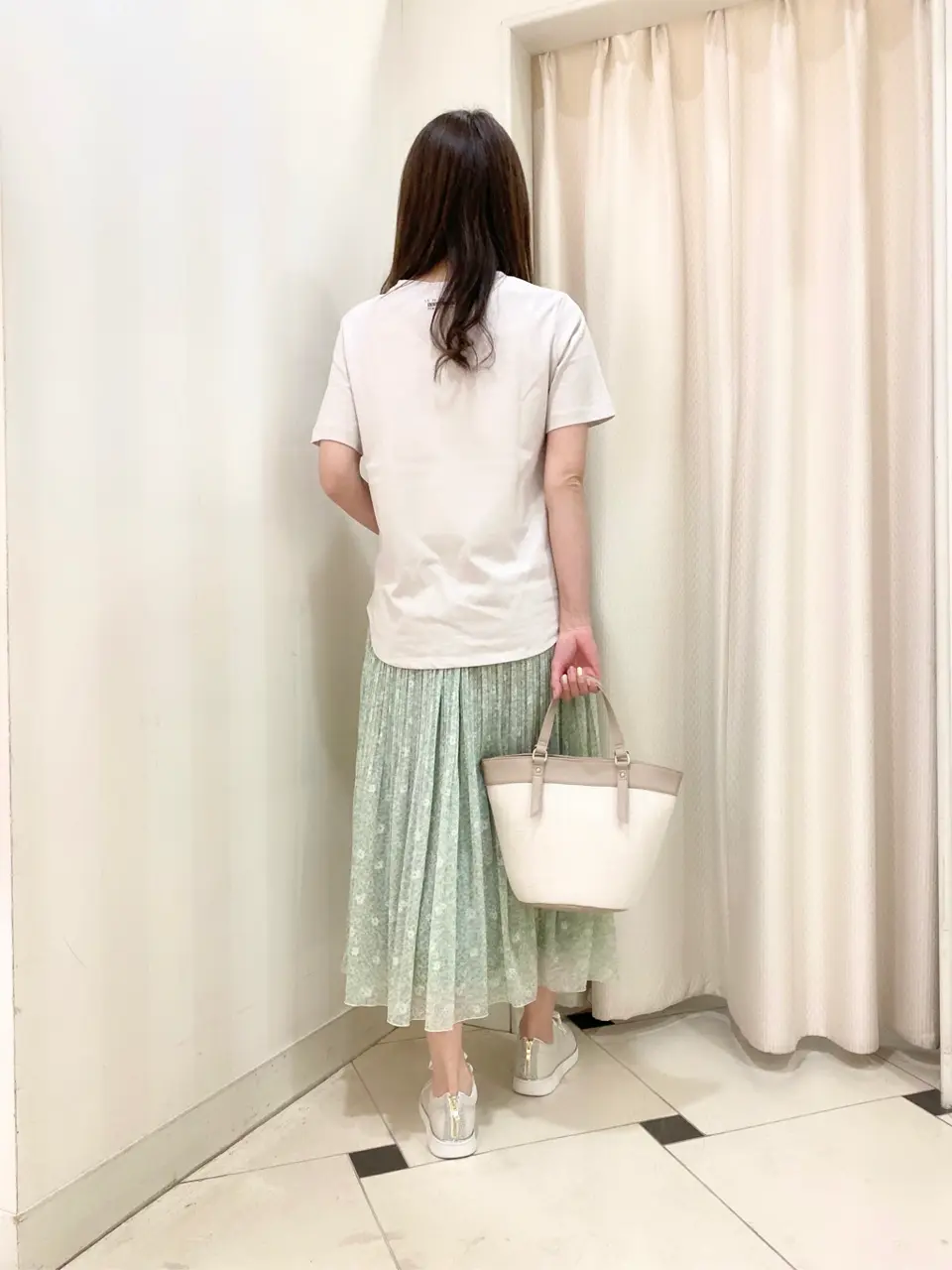 ANY SIS 金井 コーディネート画像