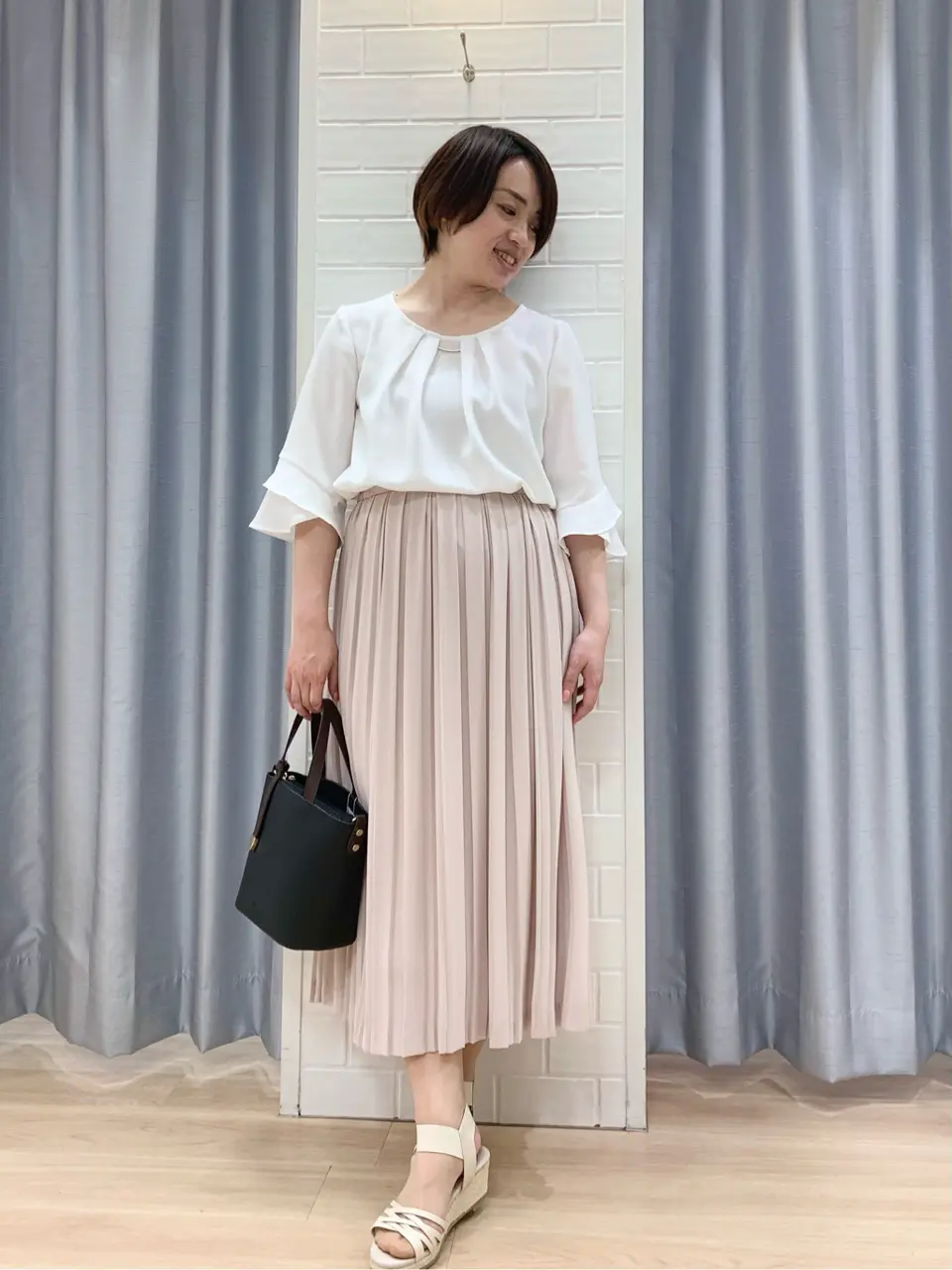 ANY SIS 丸岡 コーディネート画像