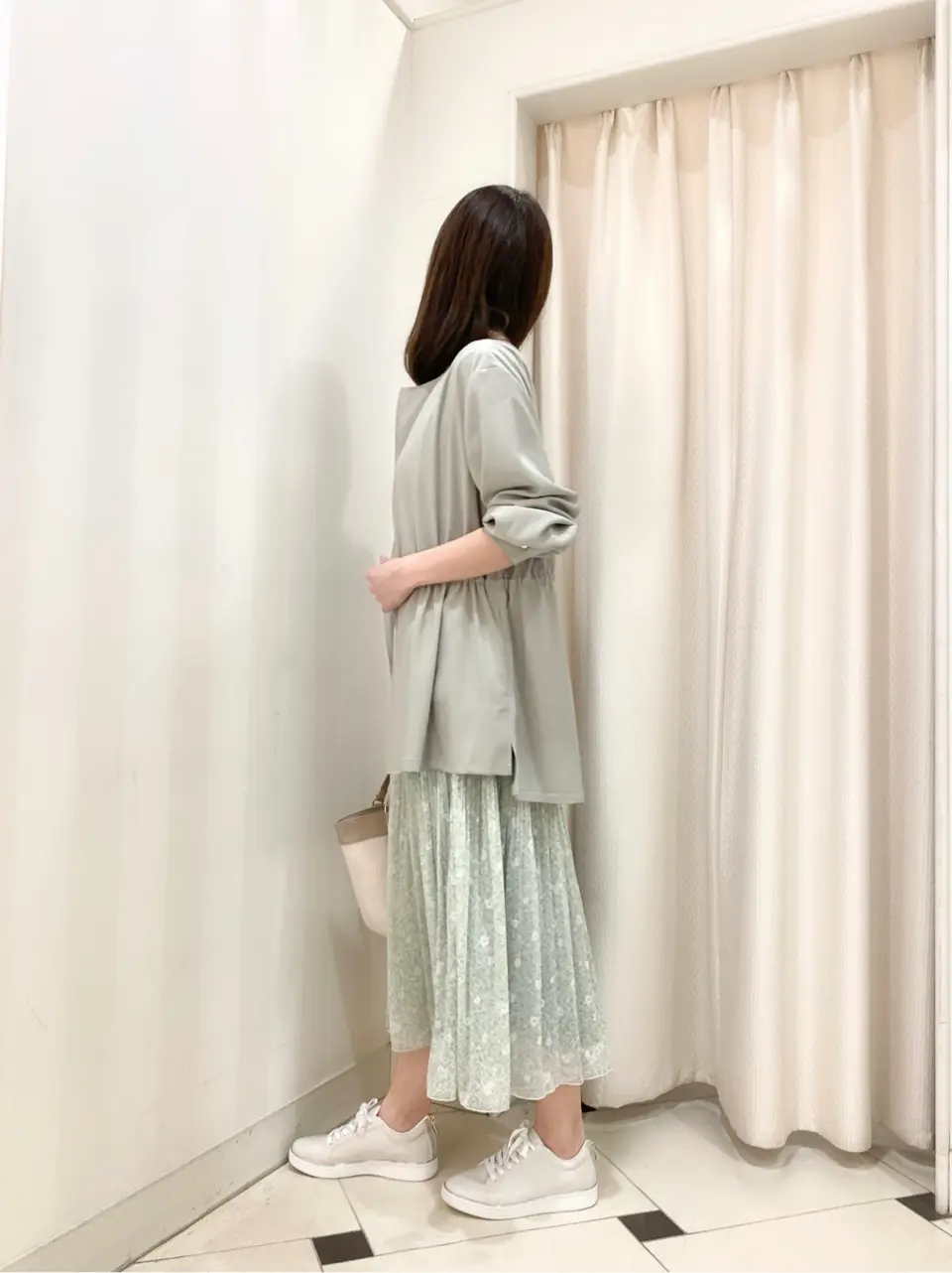 ANY SIS 金井 コーディネート画像