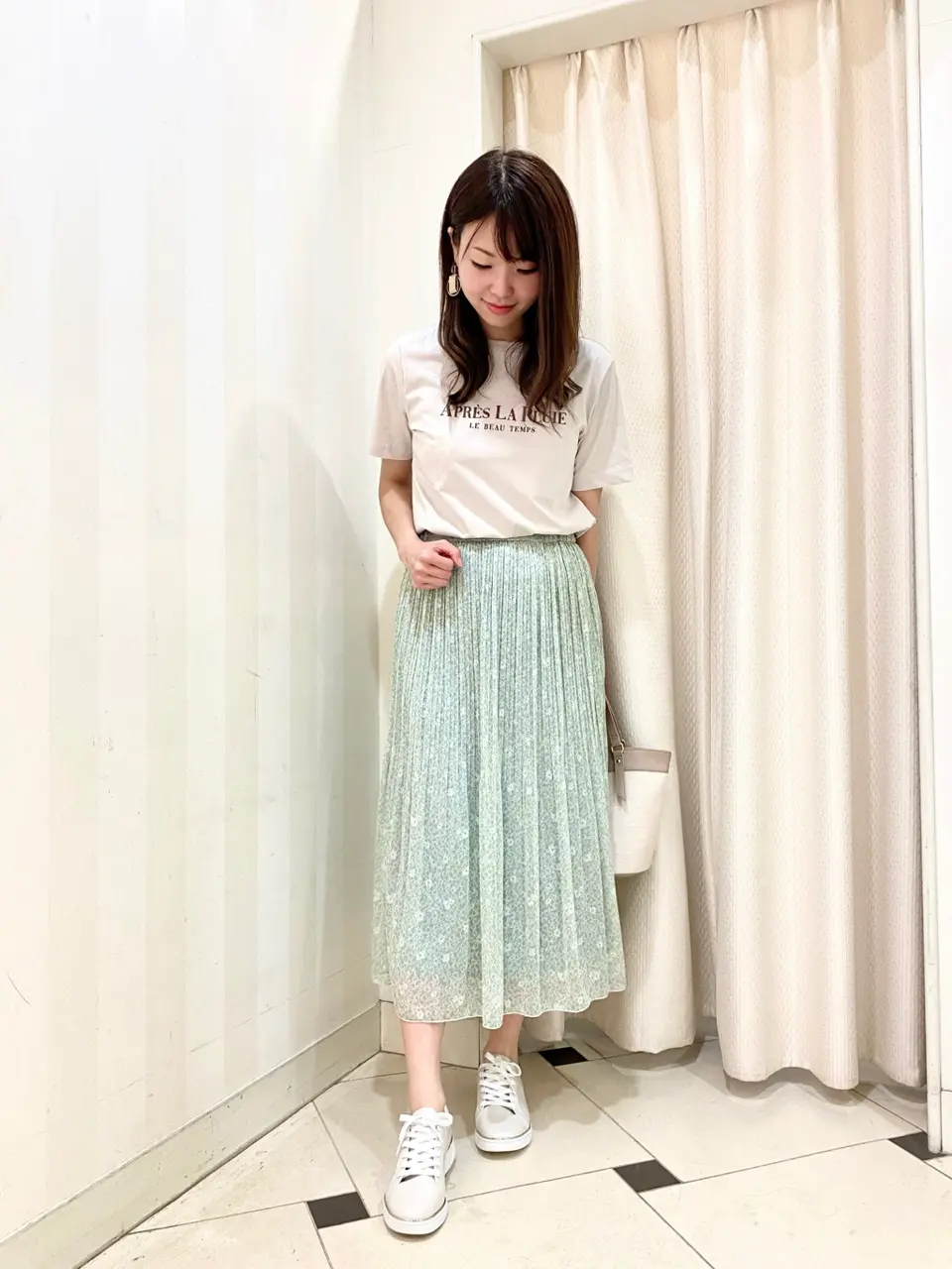 ANY SIS 金井 コーディネート画像