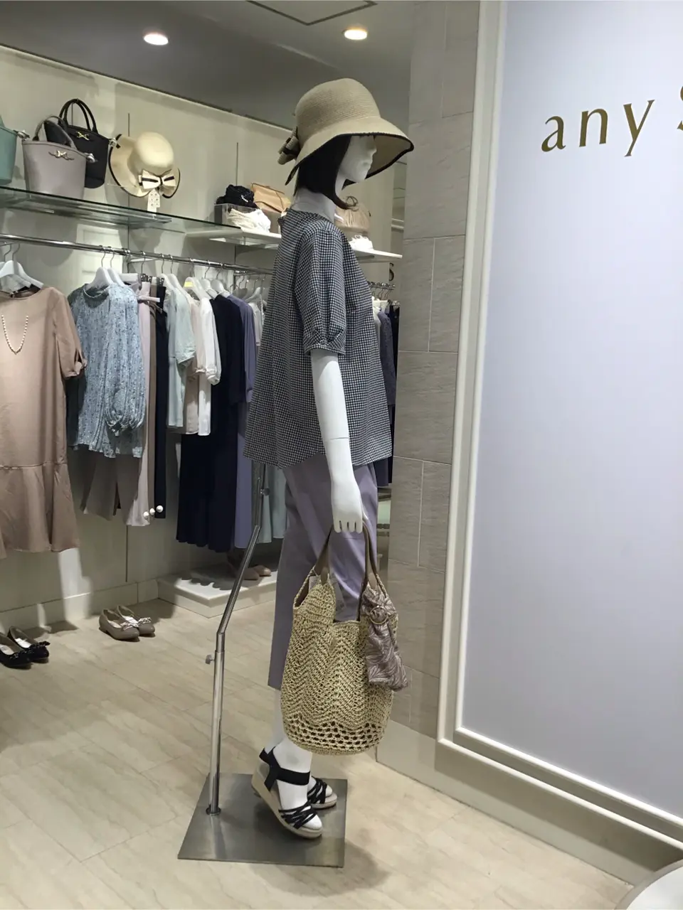 ANY SIS 島崎 コーディネート画像