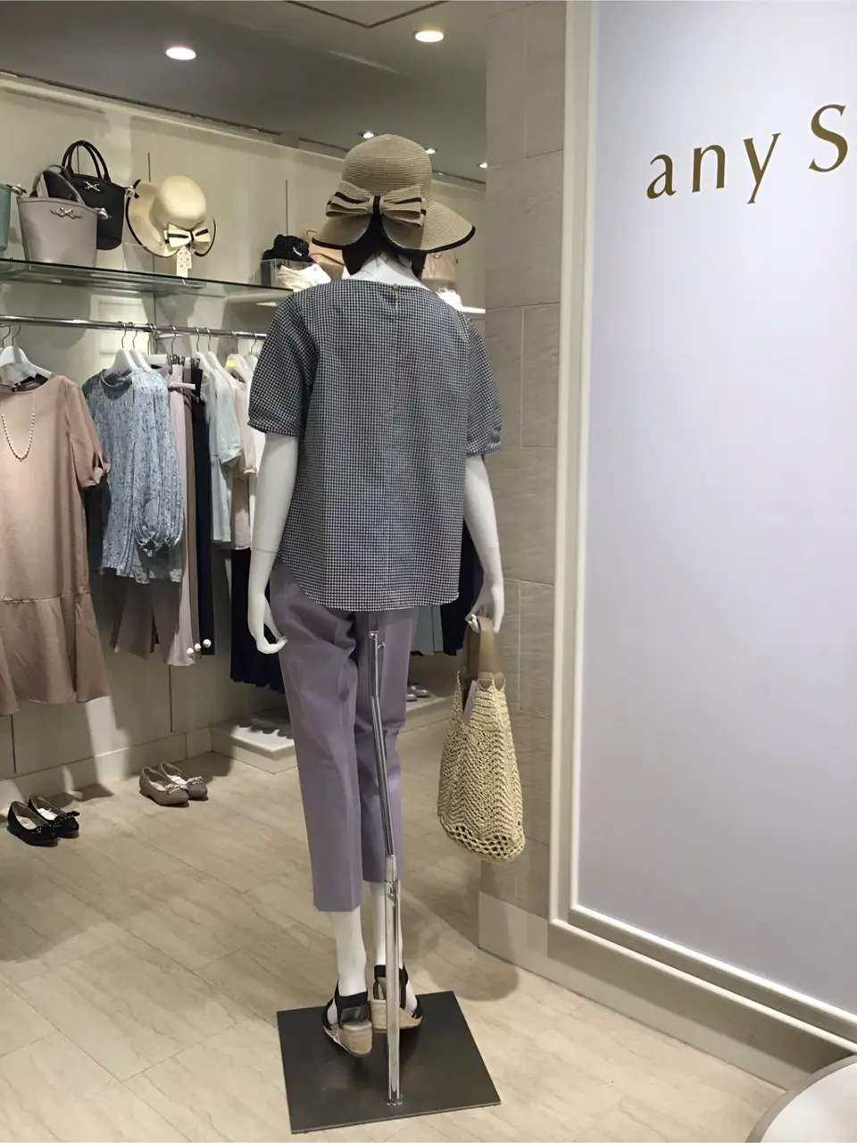 ANY SIS 島崎 コーディネート画像