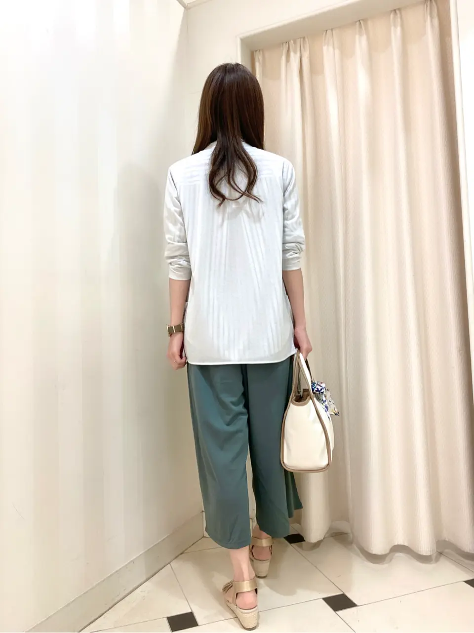 ANY SIS 金井 コーディネート画像