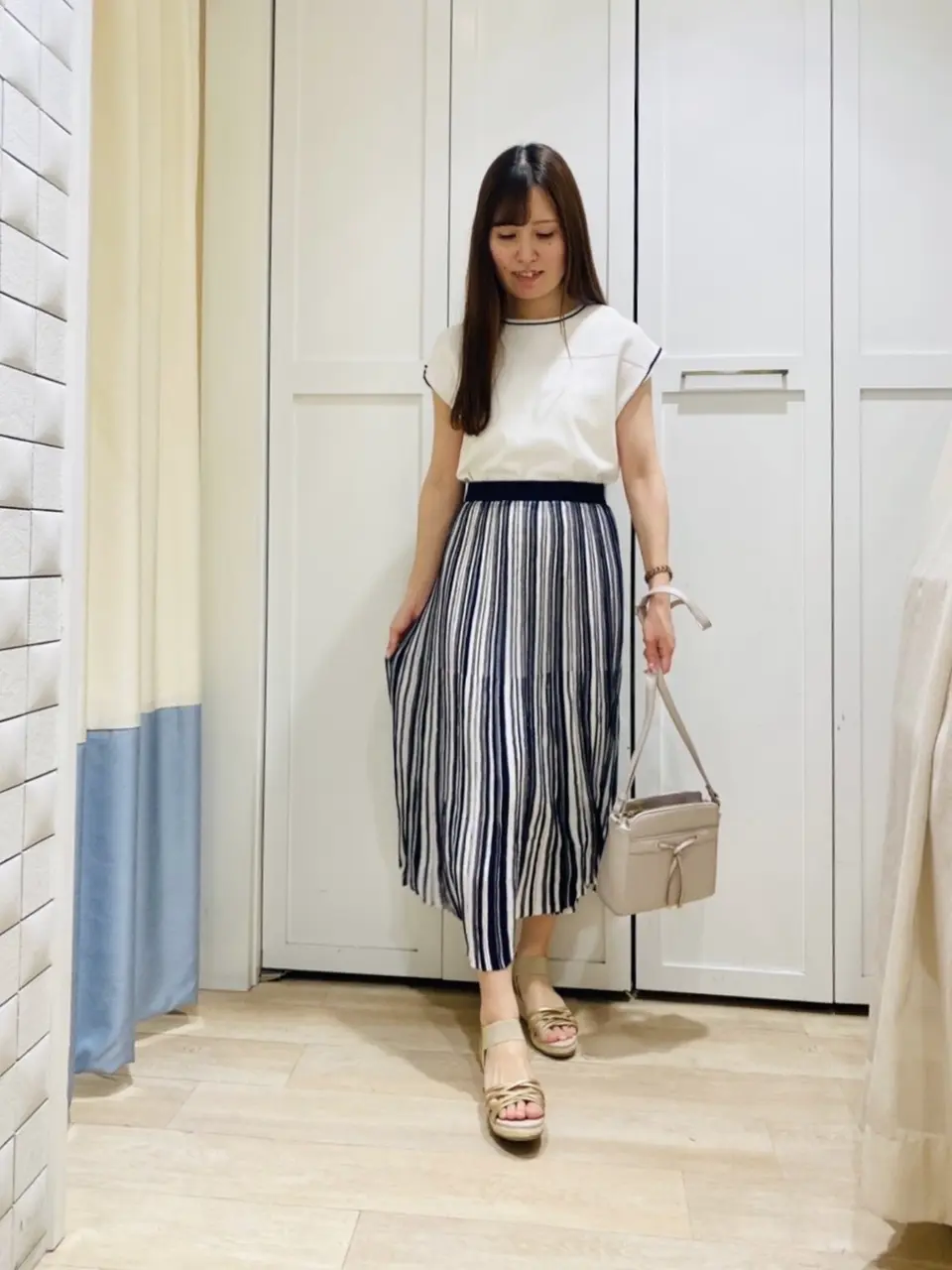 ANY SIS スタッフ コーディネート画像