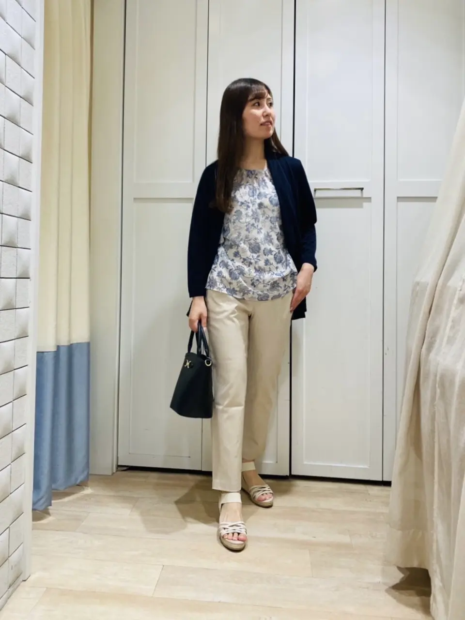 ANY SIS スタッフ コーディネート画像