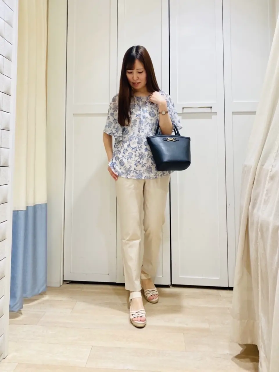 ANY SIS スタッフ コーディネート画像