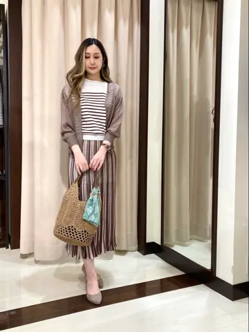 ANY SIS STAFF コーディネート画像